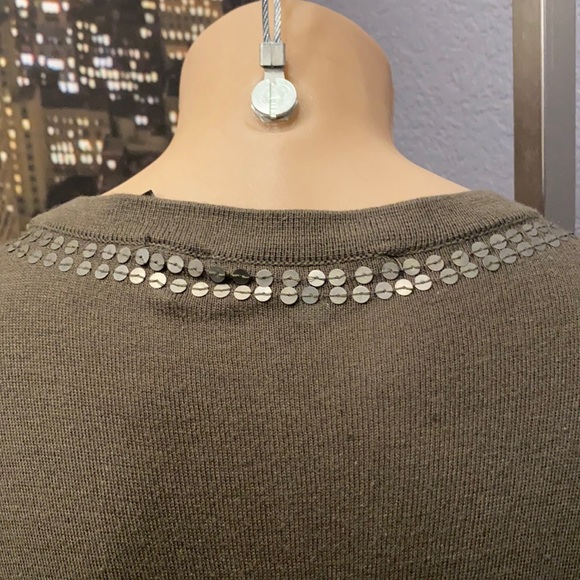 BKE BOUTIQUE - olive sweater w long slvs, jewel buttons & sequin pockets - M - Picture 15 of 16
